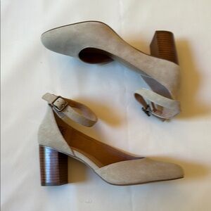 Soludos Gemma Block Heel (color: sand) Never Worn!